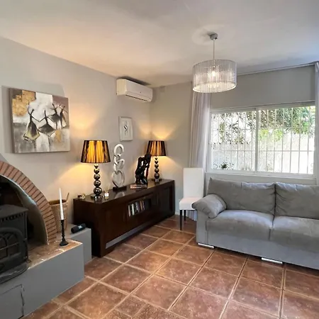 Villa Beach Side With A Pool Marbella