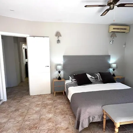 Beach Side With A Pool Villa Marbella